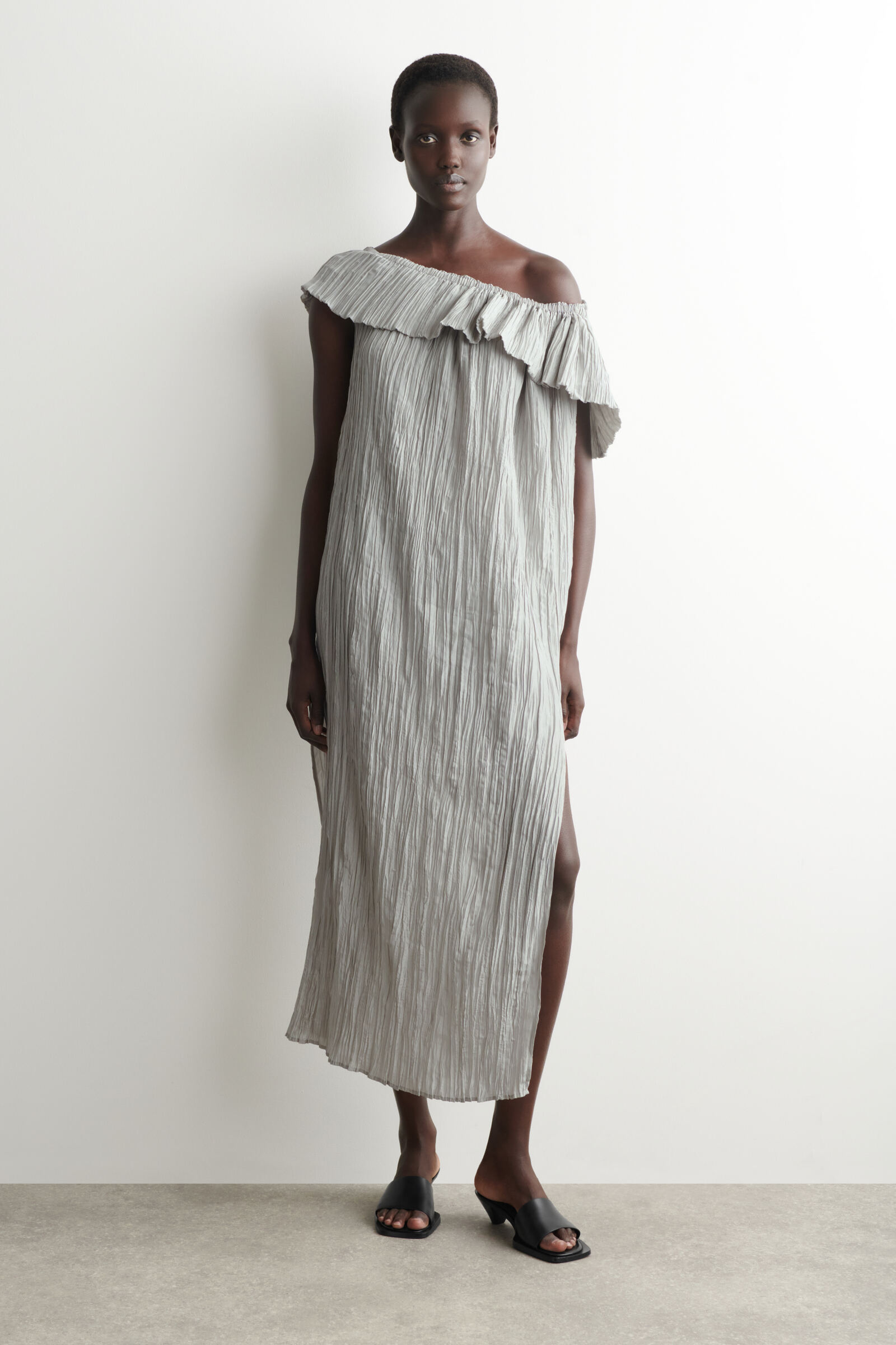 アシンメトリー プリーツシルクガウン